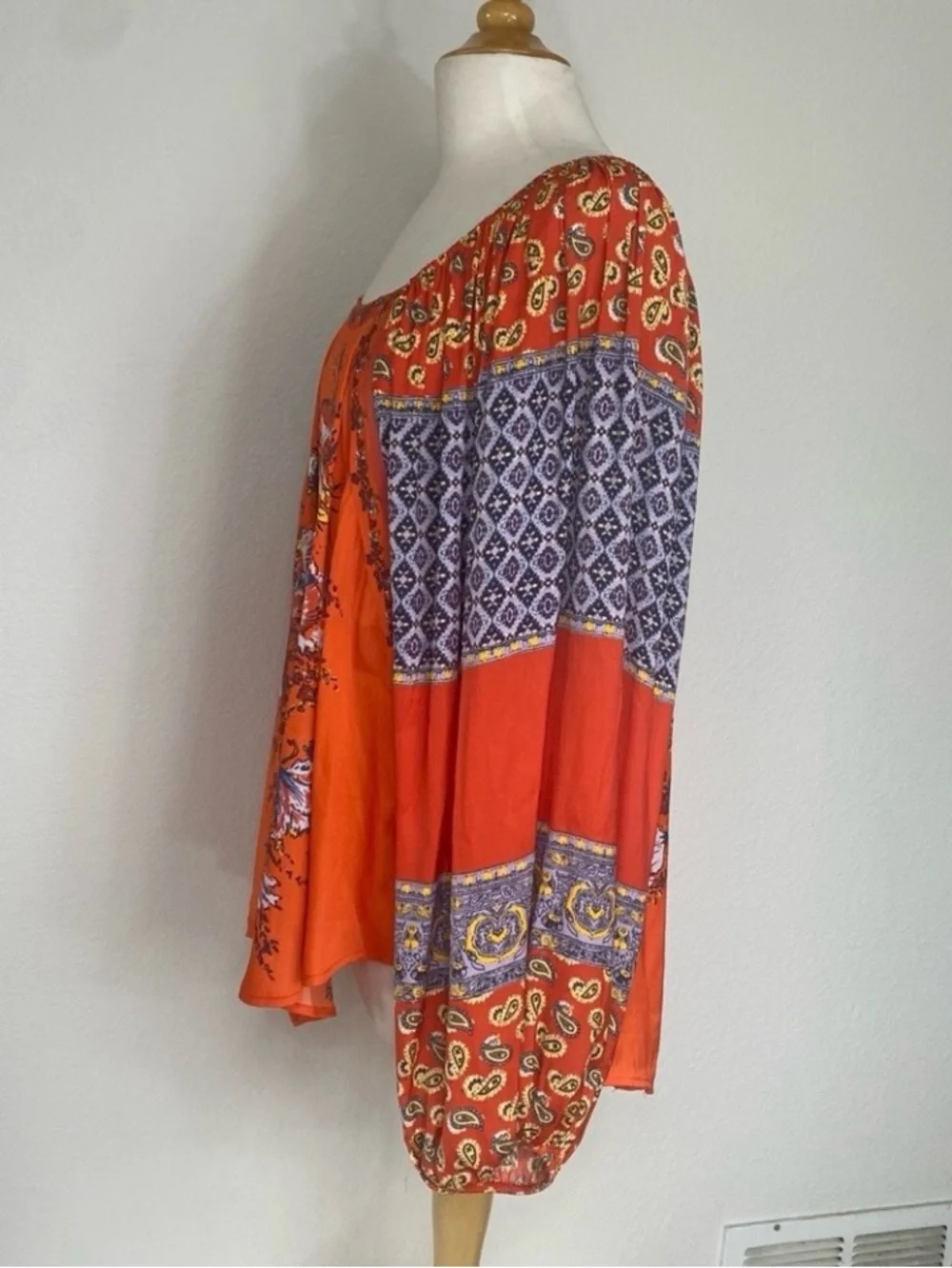 Free People Women Orange Red Paisley Satin Balloon Sleeve Blouse Size Large Boho